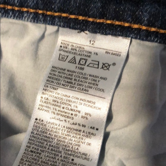 Old Navy Blue boyfriend jeans - Picture 4 of 8